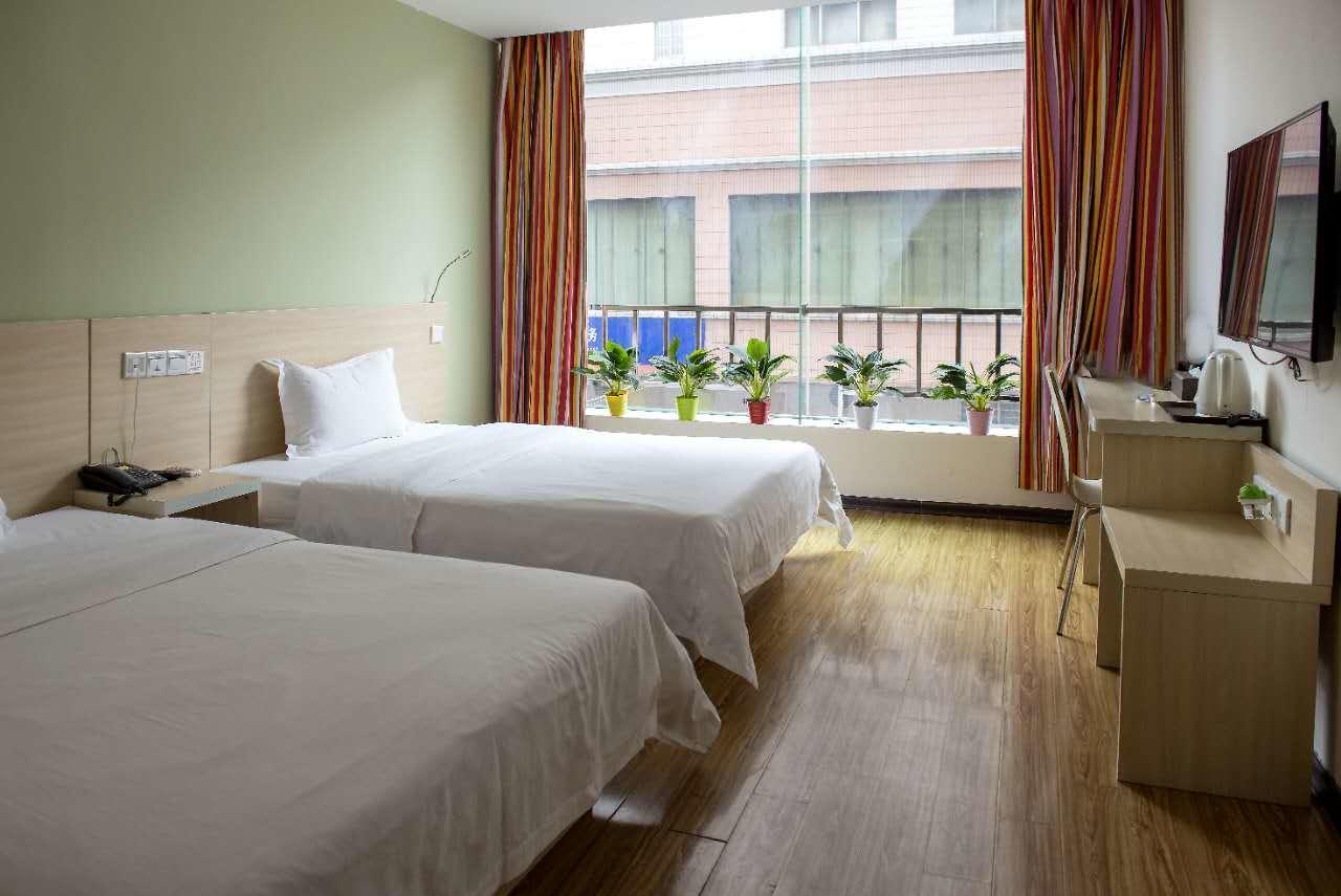 E+ Hotel Guangzhou Baixin Branch Екстер'єр фото