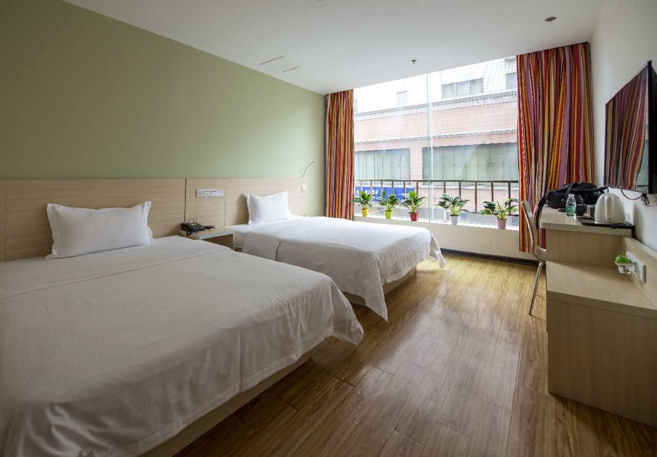 E+ Hotel Guangzhou Baixin Branch Екстер'єр фото