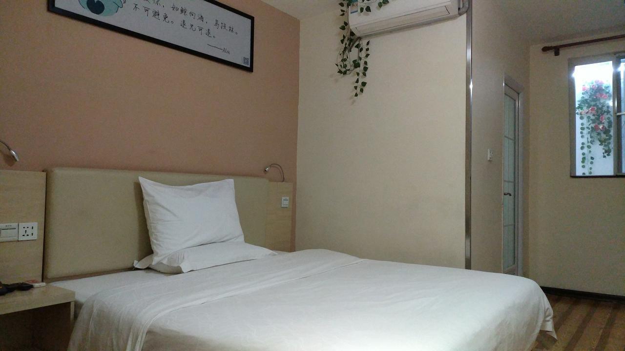 E+ Hotel Guangzhou Baixin Branch Екстер'єр фото